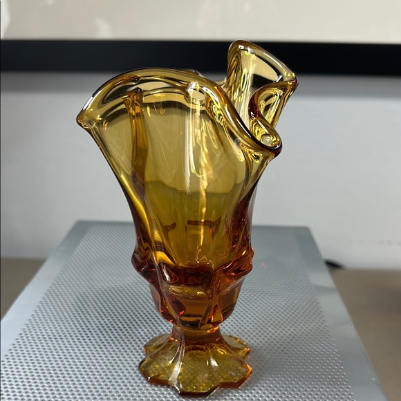 Fenton Handkerchief Amber Glass Vase Elegant Home Accent - Picture 2 of 10